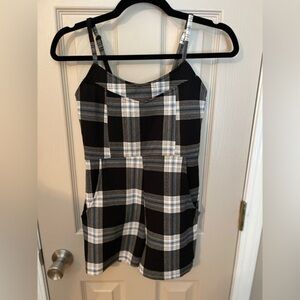 Almost Famous black & white plaid high waisted strappy romper with pockets. Sz S